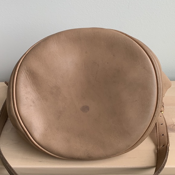 COACH | Vintage Drawstring Bucket Bag - Leather - Picture 9 of 16